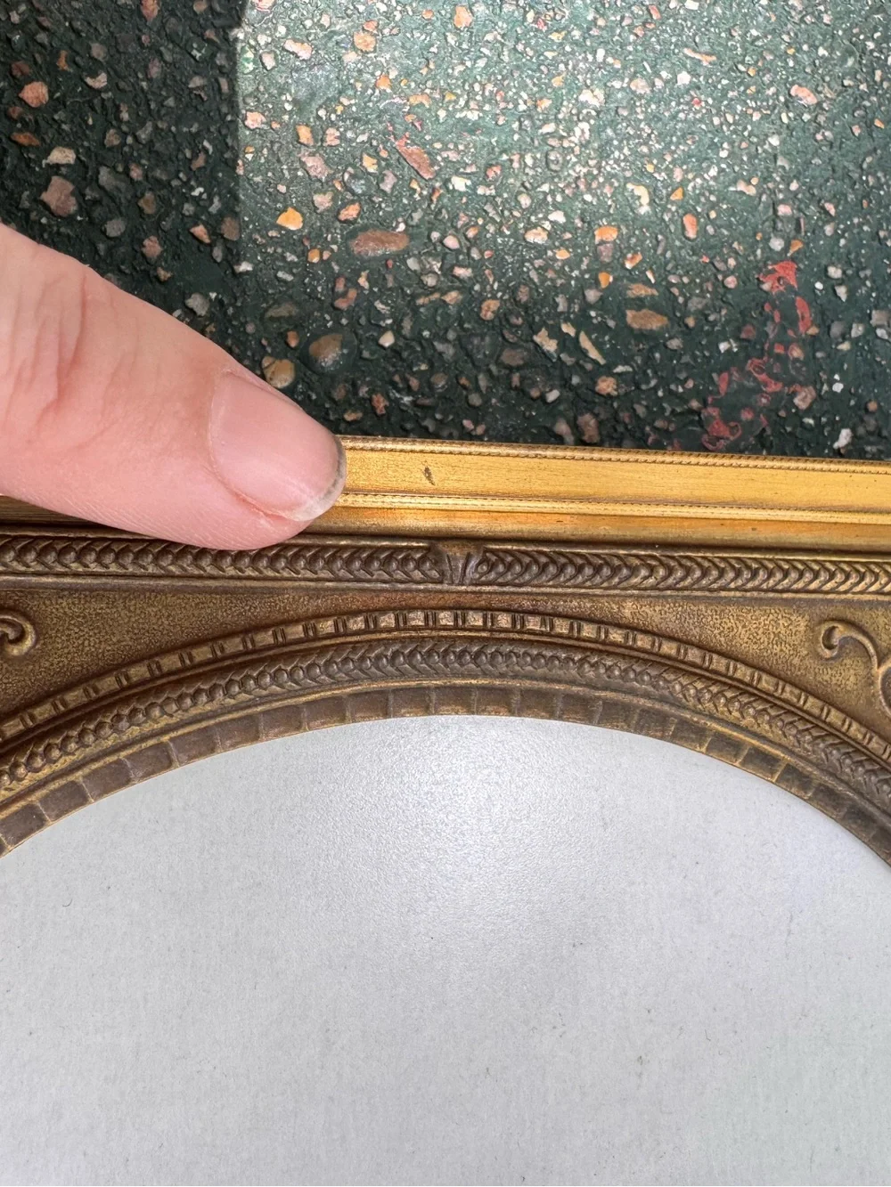 MCM Vintage Ornate 4 X 5 Oval Picture Frame